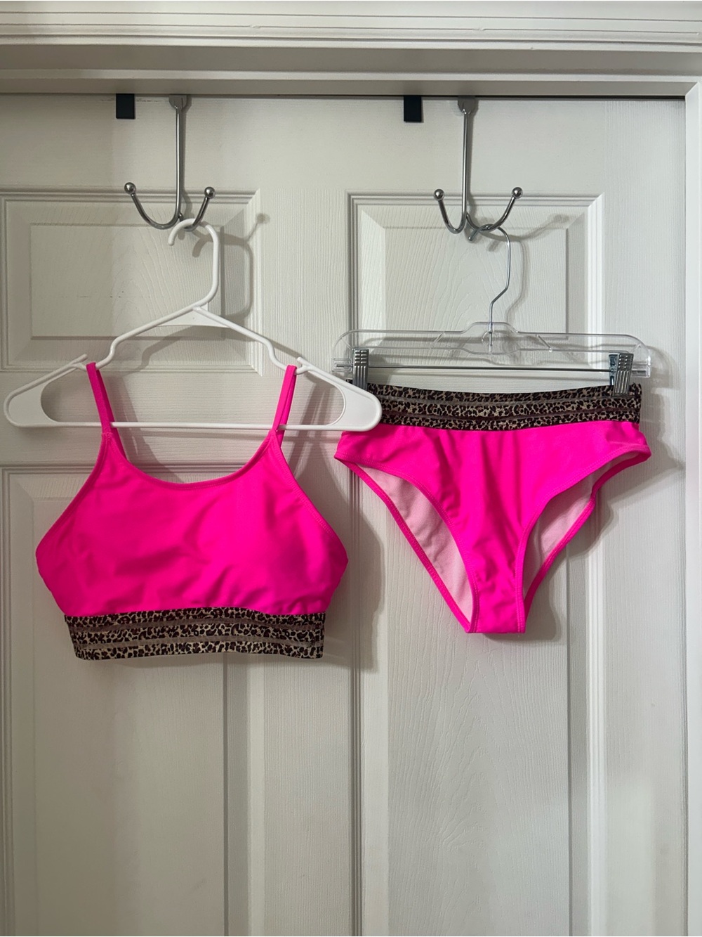 Vibrant Neon Pink Bikini with Leopard Band